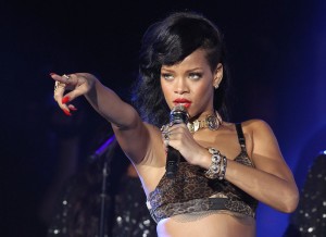 How much money win Grammy Rihanna