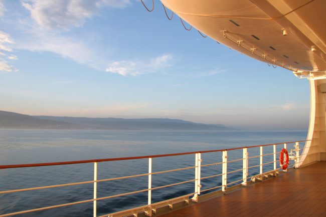 Find cruise ship jobs